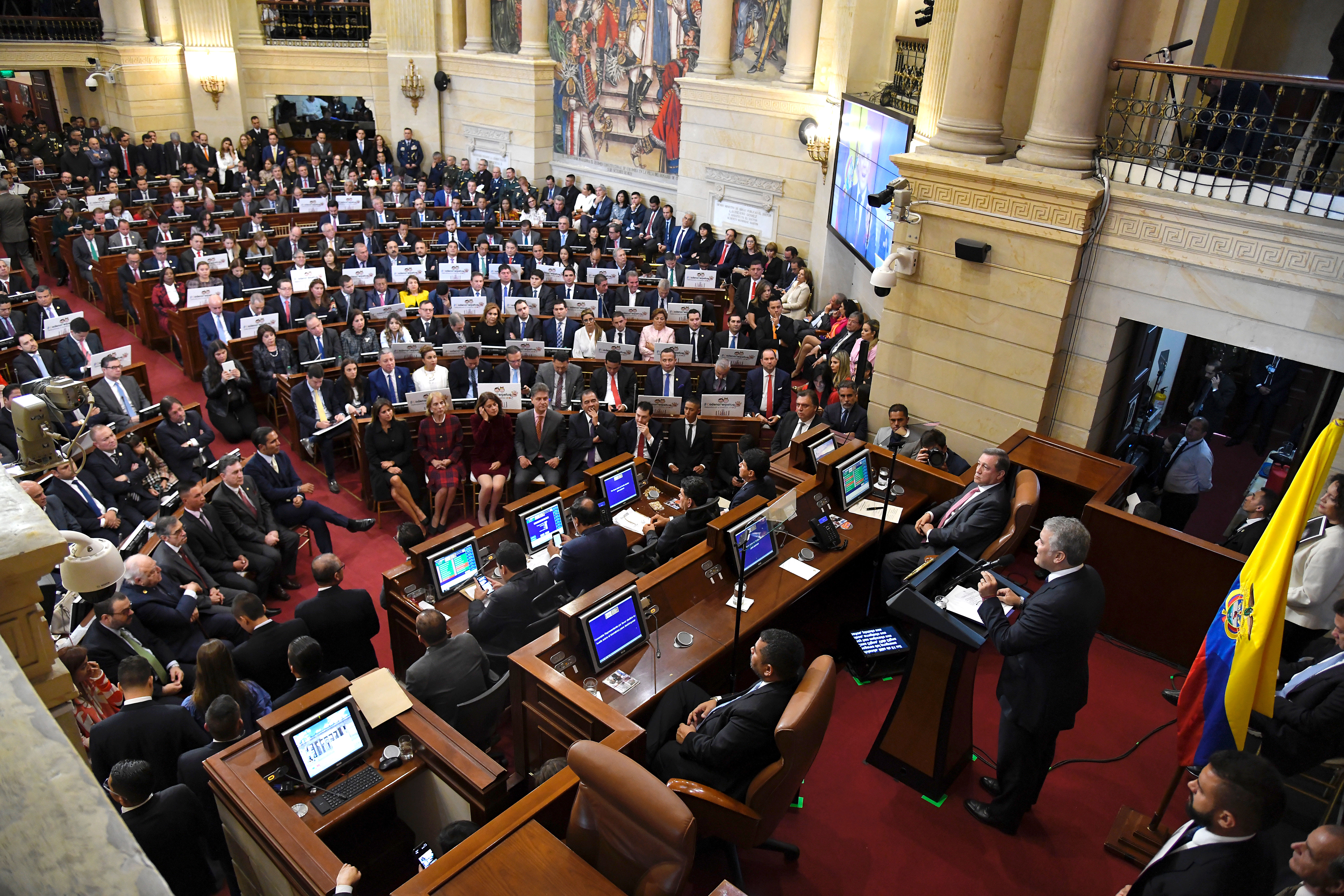 La fotografía muestra el recinto del Congreso de la República