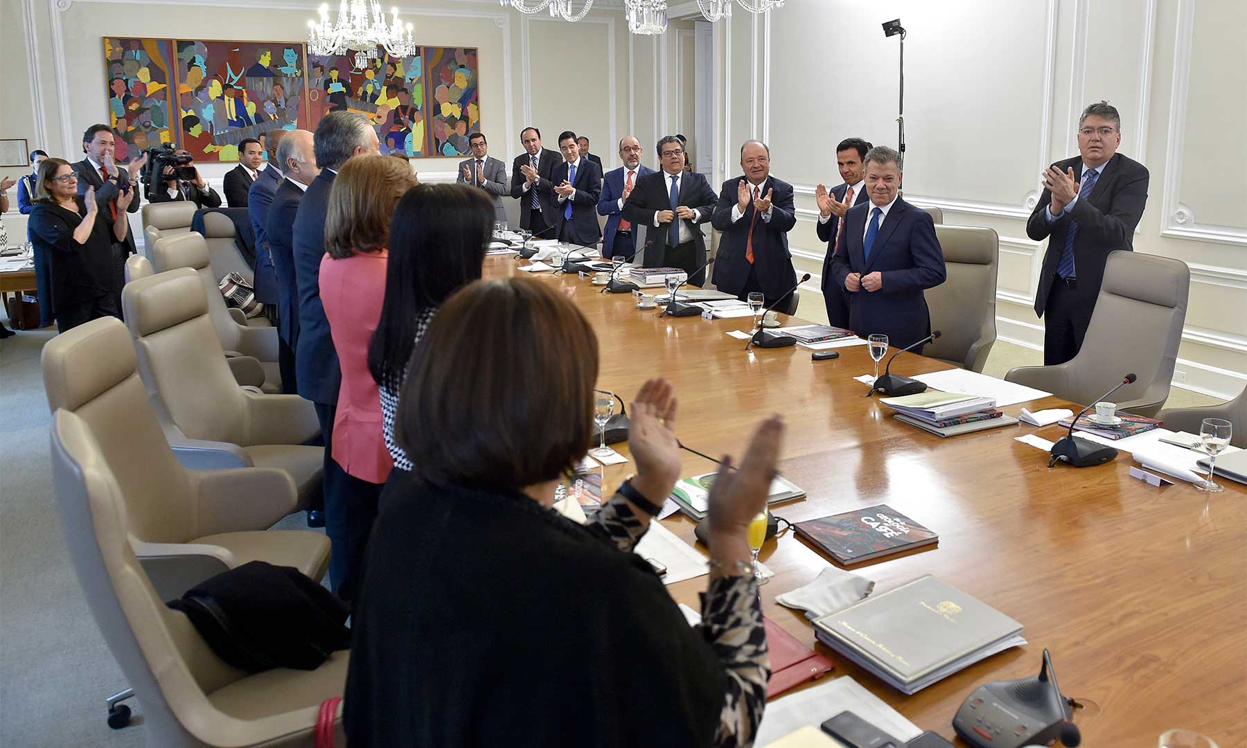 Emotiva despedida del Presidente Santos en la última reunión del Consejo de Ministros
